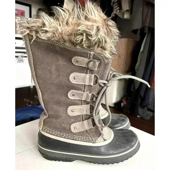 Women’s Size 6  Sorel Joan of Arctic Winter Boots in Grey - Picture 1 of 10